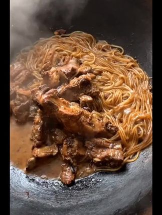 #朝阳六家子手工红薯粉条,排骨炖粉条,猪肉炖粉条,小鸡大鹅炖粉条嘎嘎好吃嘎嘎香
