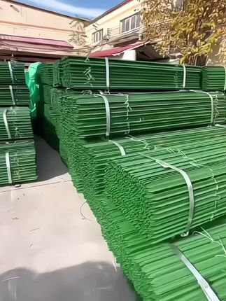 户外三角铁实心立柱铁丝网围栏杆防锈牛栏网柱Y型铸铁尖头柱养殖 #助力三农 #结实耐用 #高性能实用工具