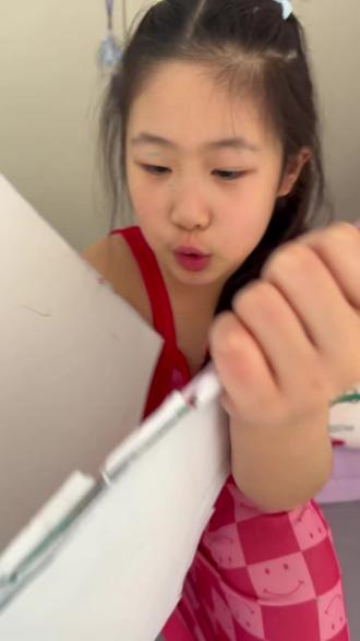 #画画手绘 #简笔画画 #拉丁舞女孩闪闪看看我的作品介绍吧,送上🌹🌹🌹。