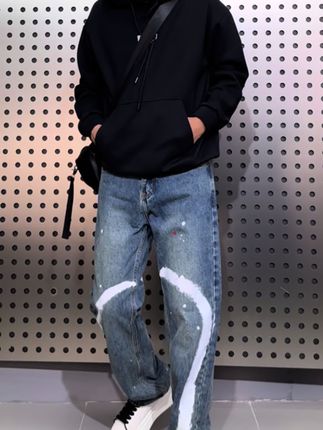 想你一次就掉一根头发!掉完就为你出家#品质男装 秋季男士休闲潮流宽松直筒裤!痞帅炸街复古油漆牛仔裤#帅气十足 #潮流穿搭