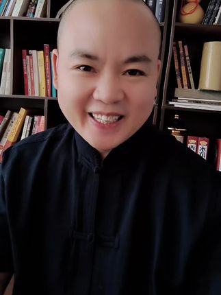 做更好的自己。#做一个简单快乐的人 @抖音小助手