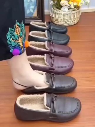 冬季老北京皮面棉鞋女加绒保暖中老年妈妈鞋休闲女士棉靴加厚防滑#平价好物 #好物推荐🔥 @DOU+小助手 @DOU+上热门