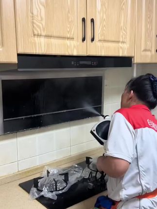 油烟机焕然一新!专业清洗服务,告别油腻烦恼,厨房秒变清爽✨🍳 #家居清洁 #油烟机清洗#自如保洁 #家政服务 #家政上门清洁服务