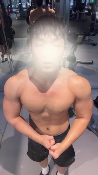 挑战跟谭师减脂三个月 第三天#要做一个猛男 #健身最大的天赋是坚持 #练出完美肌肉 #肌肉训练记 #肌肉训练日常记录