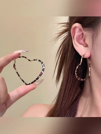 合金耳饰 辣味小野 复古豹纹爱心耳圈夸张女个性辣妹素圈耳环耳饰#耳环 #耳饰 #耳圈 #耳环控 #耳钉