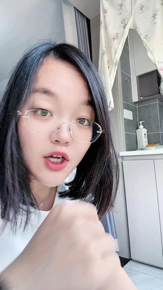 回复 @Echo的评论 华为gt6一秒钟教会你拆卸表带,你学会了吗#华为智能手表gt6 #拆卸表带 #表带 #磁吸表带 #四叶草表带
