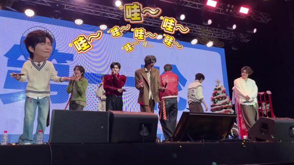 奶龙自制春晚💥有可能是最好笑的一集🥇@BOYHOOD郭殿甲 模仿大赛(๑•̀ㅂ•́)و✧@LOONG9_OFFICIAL @Loong9奥利 @BOYHOOD江信熹 @BOYHOOD陈鑫昊 @Loong9张镐濂 @Loong9白子奕 @Loong9 陈梁 @Loong9李权哲 #有一种眼神叫家人 #真实生活分享计划 #爱豆有效营业大赏