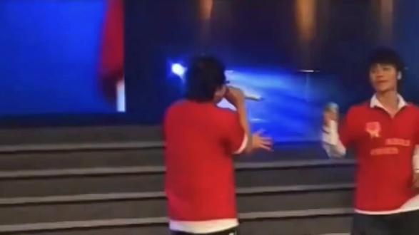 像湖 像海 像许则的眼睛#再次爱上你 #小说