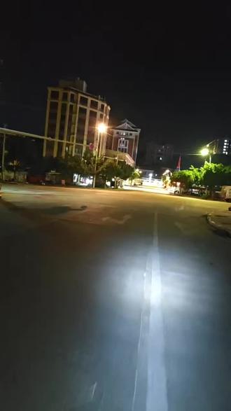 你们节过完了,我开始出门翻垃圾桶了哈