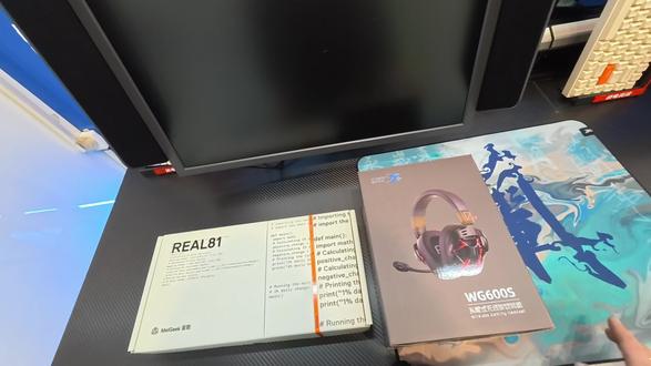 🎉 【人民的网吧 · 设备升级大福利】
新西伯利亚WG600S耳机 + 新MelGeek机械键盘已全面上线!#桥电竞馆
