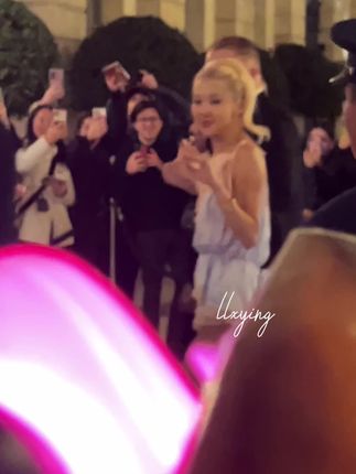 rose看完show回酒店啦#rose #rose朴彩英 #rose巴黎时装周