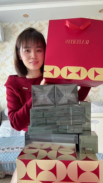 泉意@哈哈哈马琳 大礼包收到了,真的是爱意满满,不论是包装还是都倍喜欢。姐妹们,你们收到了吗?#全民买手请回答 #泉意 #好东西一起分享 #马哈哈 #开箱