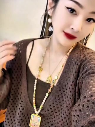 #女装.新款.今年流行穿搭.针织衫.吊带两件套#爱了爱了 #高端大气 #气质范 #时尚潮流穿搭