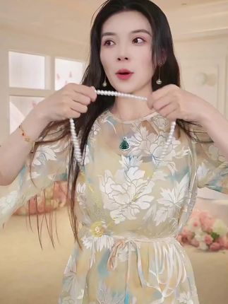 #优雅气质 #甜美穿搭 #原创视频