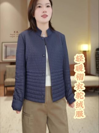 一件驼绒服搞定你冬季的优雅,不显胖不臃肿🍀 “轻暖褶衣”重磅车缝线轻型薄款驼绒服#爆款热卖中 #性价比超高#抖音双十一必买#高级感穿搭 #减龄气质