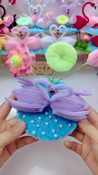 天鹅摆件荷花教程来啦,天鹅教程请参考大版天鹅摆件完整版教程,记得点赞收藏哟#扭扭棒 #天鹅摆件 #荷花教程