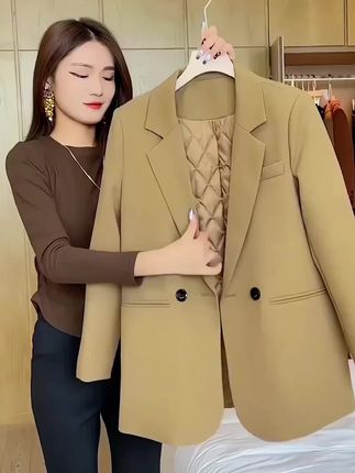 通勤穿它气质加分,约会穿它温柔翻倍 #西装加棉外套#显瘦穿搭 #不挑年龄不挑身材