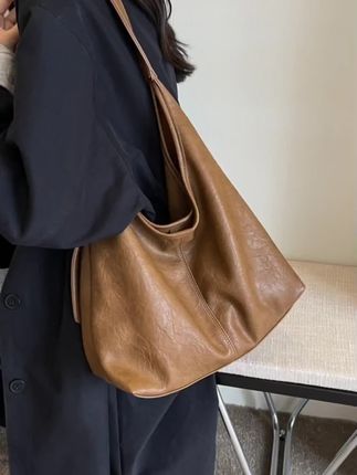 #包包 复古通勤大容量百搭单肩包新款大容量休闲专用小众时尚斜挎包#通勤包 #斜挎包 #单肩包 #包包推荐