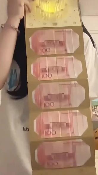 我都不感想,这要是给我那过生日的闺蜜安排上这个,会给她感动成什么样啊#生日氛围感 #立体贺卡 #送好朋友 #好物推荐🔥