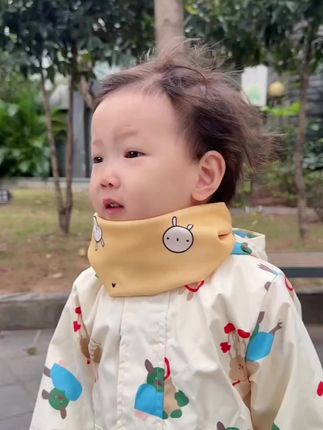 天冷了,带孩子出门脖子总钻风,就给他带这种#围脖,软软糯糯的,保暖又好看#儿童围脖 #母婴好物