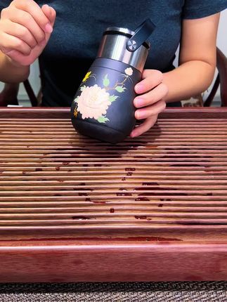 花开富贵遇水能变色的紫砂便携杯,你想拥有吗#今日分享 #原创视频 #创作者扶持计划 #茶生活 #优雅气质