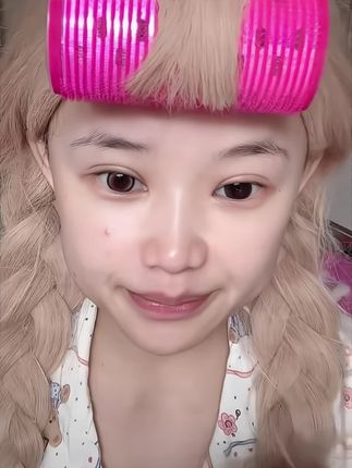 高遮瑕扒脸服帖不拔干的粉底液我给你们找来啦,我也没想到69块的粉底液竞会这么好用!#遮瑕粉底液#持妆不假面#超好用的粉底液 #粉底液遮瑕持