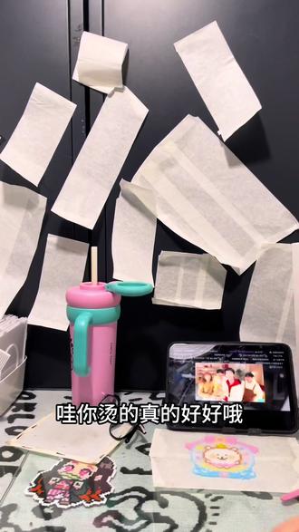 成都手作店|教客妹烫豆的治愈日常✨
谁懂啊!在成都开手作店最幸福的就是和客人一起解锁手工乐趣~ 今天全程手把手教宝子烫豆,从手法到细节慢慢抠,看着小白姐妹一步步做出满意的成品,成就感直接拉满💯
店里不仅能学烫豆、拼豆,全套拼豆材料/豆子都能直接入,一站式配齐超方便~ 还有景德镇同款素胚陶瓷可以上手创作,捏捏画画、上色烧制,主打一个沉浸式手工体验🎨
成都喜欢手工的宝子快来找我玩!有任何烫豆/拼豆问题,来店里我手把手教,零基础也能轻松拿捏~
📍坐标成都釉见手作双流店
等你一起来解锁手工的快乐呀~
#拼豆 #烫豆教程 #成都探店 #素胚陶瓷 #手作日常