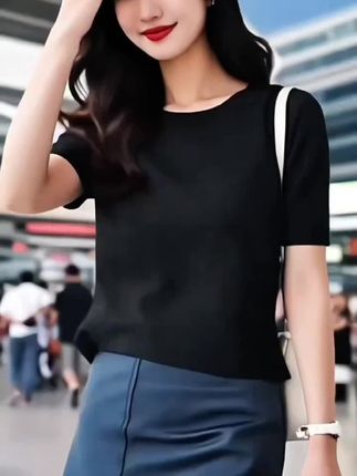 衣服是普通款,但姐穿就是爆款。#时尚气质穿搭 #减龄显瘦穿搭 #百搭上衣 #优雅气质