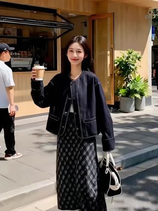 #元气穿搭 #时尚减龄穿搭 #时髦穿搭#秋天新款 #牛仔穿搭
