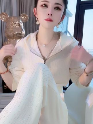 #夏季穿搭 #气质穿搭  #谁穿谁好看系列 #美出高级感 #时尚穿搭