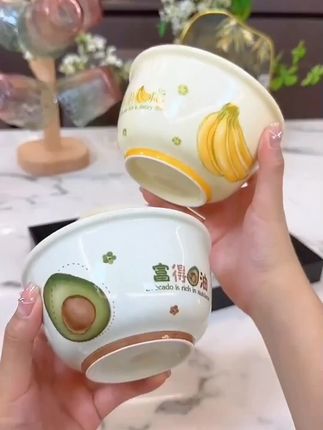 每个配色都超好看,一人一个好区分,加厚陶瓷用着也不烫手,关键这个价到手4个也太值了!#米饭碗 #超便宜超划算 #陶瓷碗 #陶瓷餐具 #碗