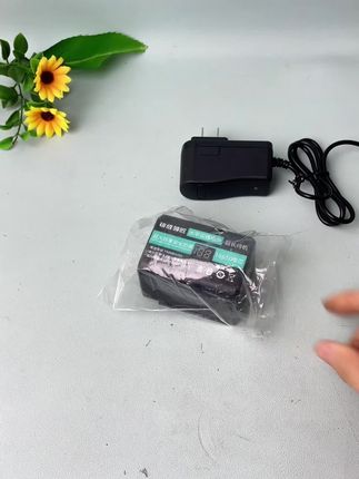 水平仪大容量数显锂电池#水平仪 #锂电池 #强烈推荐 #瓦工铺贴瓷砖 #水平仪锂电电池