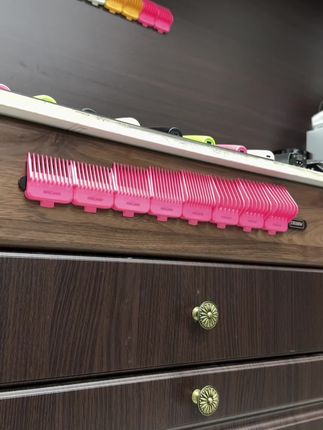 45㎝长,可以放9个磁吸卡尺,碳钢材质,只要你的卡尺带磁铁的都可以使用!#金属磁吸条 #电推剪卡尺收纳