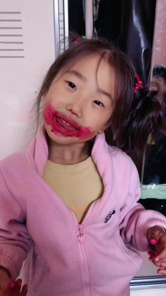 是谁偷吃了我的火龙果#搞怪小甜心上线 #火龙果谁吃了