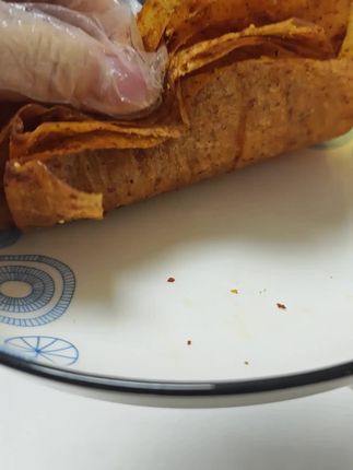 #零食推荐 #追剧小零食 #好吃到停不下来 #老式大辣片 #辣条