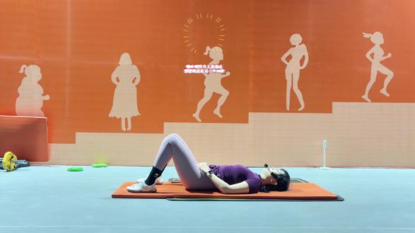 练不动的腹,试试换个bgm!#平板支撑挑战 #平板支撑卡点挑战 #腹部训练 #bgm的重要性 #花样练腹