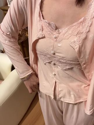 一年四季都能穿的四件套真的太实穿啦!#四季款 #睡衣控 #睡衣家居服 #自带杯垫