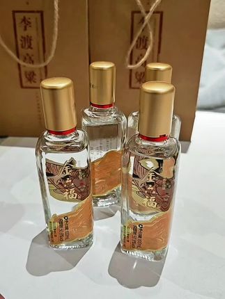 金六福,小酒版,绵柔浓香型。#金六福#纯粮酒#口粮酒