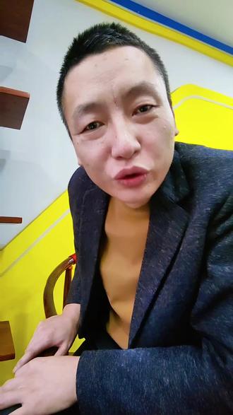 中戏落榜生李展旭现身发生了#李展旭#中戏落榜生#讨论