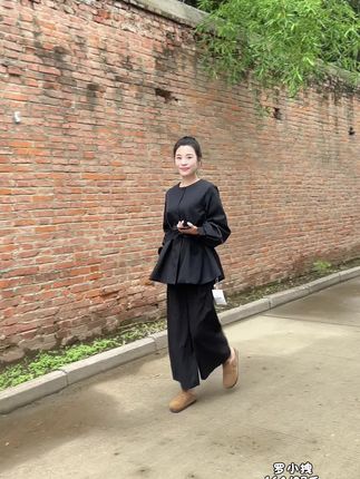 以前玻璃心,现在铝合金,以前别人一句话让我失眠,现在连标点符号都懒得看!#原创视频 #今天穿什么 #ootd穿搭 #强烈推荐