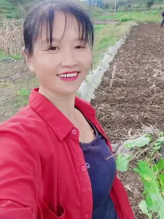 今天帮老表家栽菜籽,你们的栽完了没有#干活我是认真的