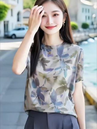 #时尚短袖 #休闲短袖 #百搭短袖 #扇扇风解锁夏日凉感穿搭 #超清爽的夏天OOTD
