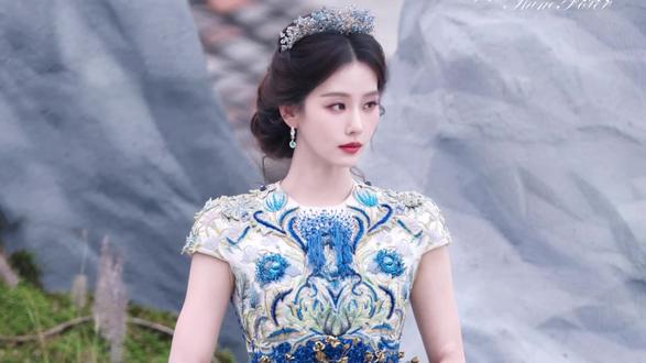 来给葵帝跪下#刘诗诗 #龙葵 #REDGALA #女王