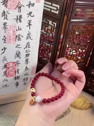 美炸天的朱砂叠带,质感与颜值并存#高含量朱砂 #手串