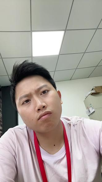 哈喽大家好我是冬瓜 几年不见久违了,我还是以最初的方式回来了,世态炎凉我就不观察了,继续唱歌吧,谢谢大家支持
#短视频变现 #清唱#素颜#音乐分享