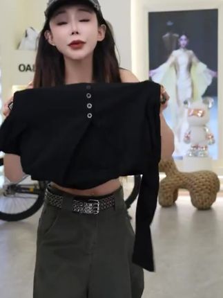 星宝定制韩系洋气设计感排扣v领长袖T恤女秋季修身显瘦上衣潮1360#显瘦穿搭 #韩版穿搭 #ootd穿搭