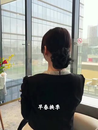 欧根纱丸子头大肠发圈2025新款黑色高级感点钻发绳女头花头绳发饰#网红发饰 #头饰搭配 #优雅气质 #头饰发饰