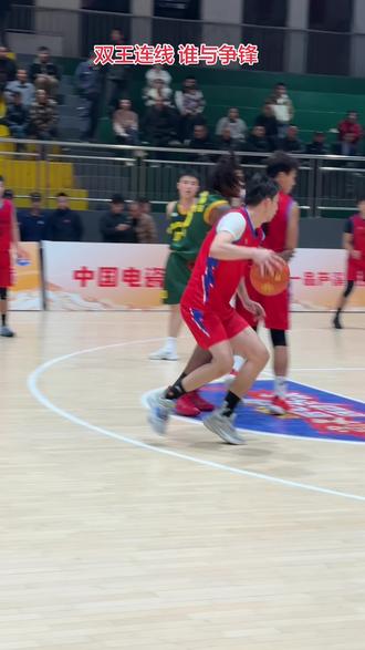 本周六晚七点,赣ba将进行重磅对决,萍乡队迎战抚州队。萍乡队拥有江西球王彭博和湖北球王王骋宇,抚州队也实力不俗,此番交战必将是火星撞地球。