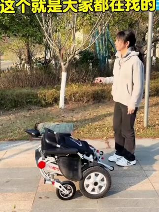 #电动轮椅,动轮椅应该怎么选?如果你想要陪护人员也能轻松出行的,就选择这款电动轮椅#电动轮椅#康倍星#康倍星电动轮椅#关爱老人#适老化产品