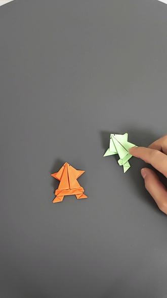 很好玩的折纸小跳蛙,带孩子一起动手。折一个吧。#手工DIY #手工折纸教程 #亲子手工 #创作者中心 #创作灵感